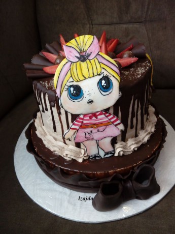 s malovanými panenkami LOL